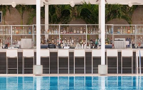 Fontainbleau - Glowbar